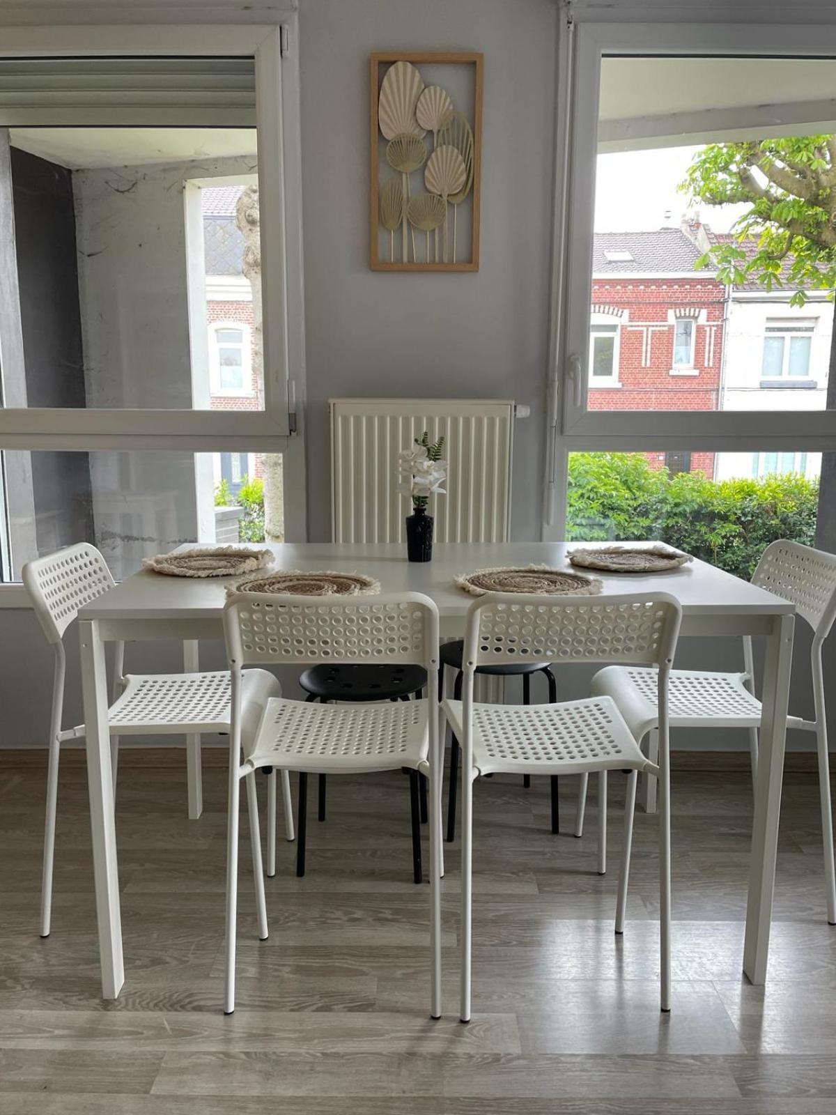 Appartement 2 Chambres Avec Terrasse Et Garage Saint-Andre-lez-Lille Exterior foto